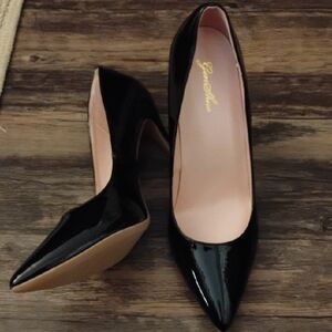 Genshuo Black Patent Heels